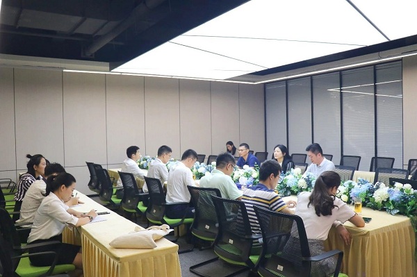 南湾街道党工委书记刘渊率队莅临康利城调研